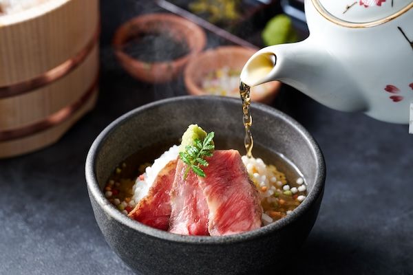【福岡県福岡市】極上肉をリーズナブルに！「桂香」のランチにA5黒毛和牛の博多牛まぶしが登場