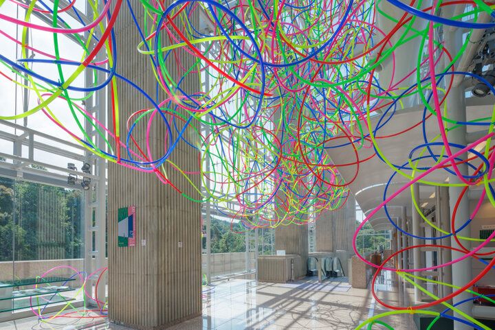 アートにも建築美にも魅せられる、再オープンした愛知「岡崎市美術博物館」。レストランやショップも充実