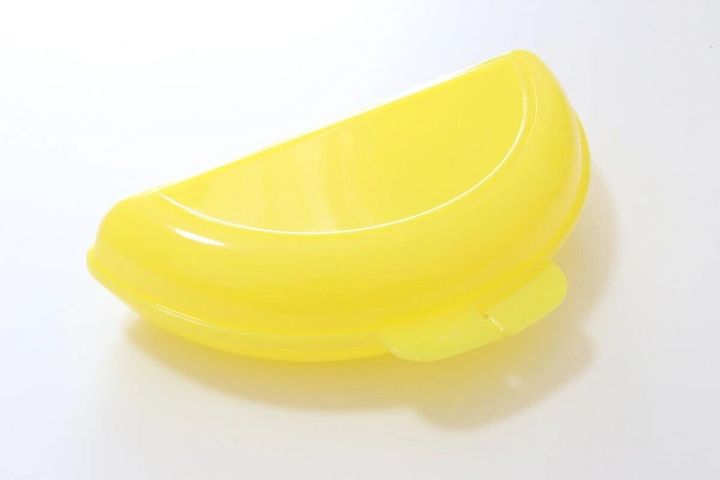 ダイソーの黄色いレンジで簡単オムレツ調理器を閉じた状態