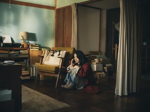 【写真を見る】16mmフィルムで撮影された美しい映像も見どころ [c]2026『すべて真夜中の恋人たち』製作委員会
