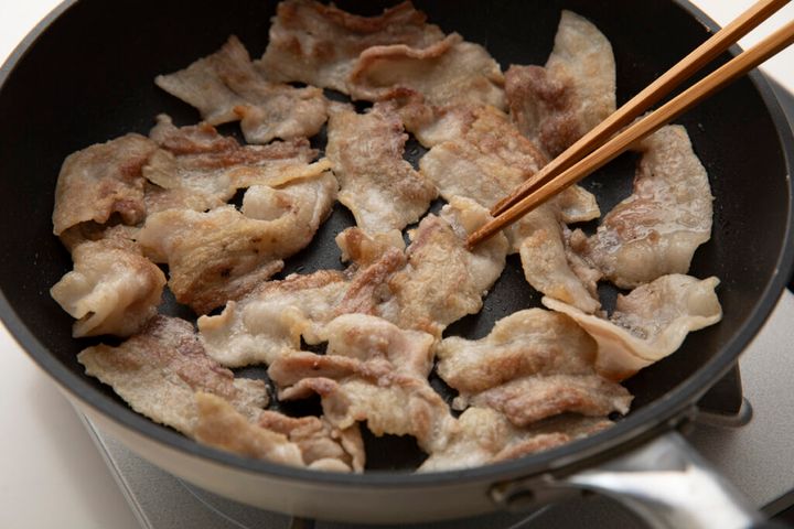 カリカリ豚とトマトのねぎだれあえ