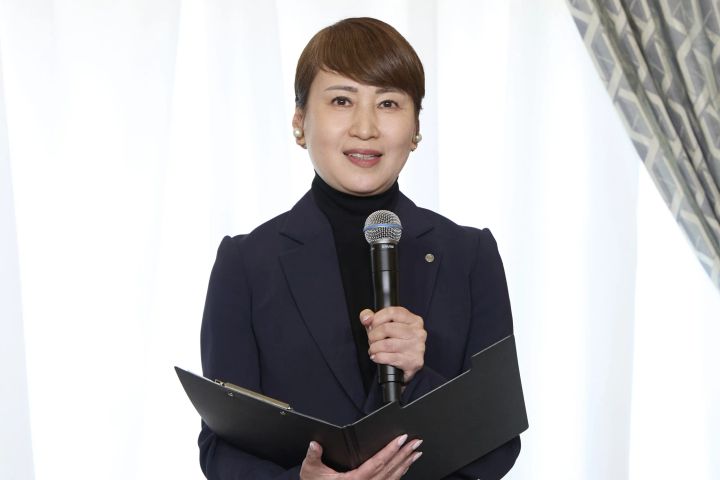 宮坂久美子氏