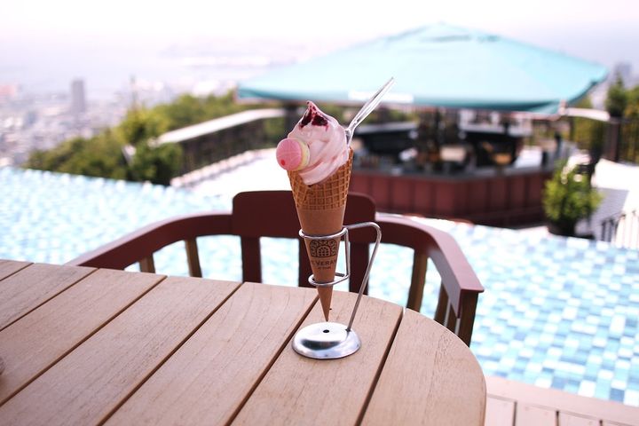 「ガーデンソフトクリーム 苺ミント」