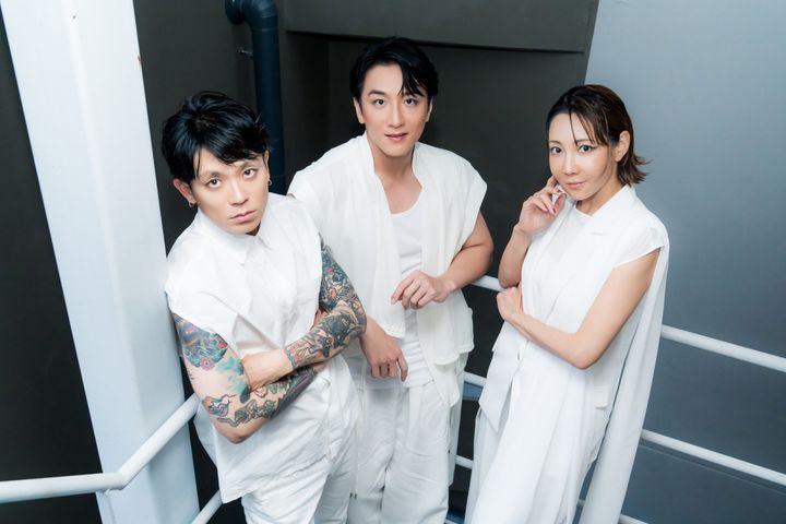 （左から）KELO、大貫勇輔、柚希礼音 クランクイン！ 写真：中田智章 width=