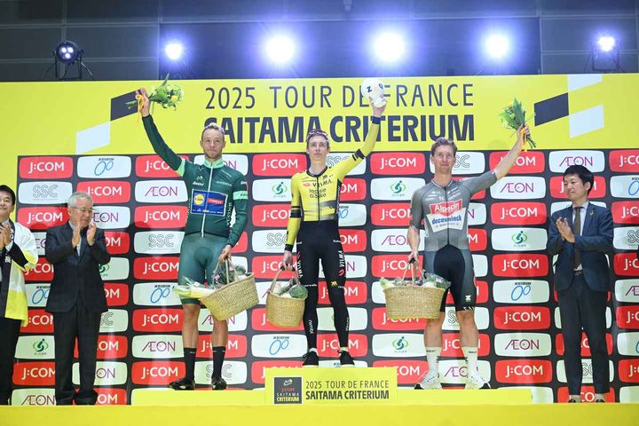 画像: 昨年の優勝者はヨナス・ヴィンゲゴー（中央）。2位はジョナタン・ミラン（左）、3位はカーデン・グローブス（右） ©SSC