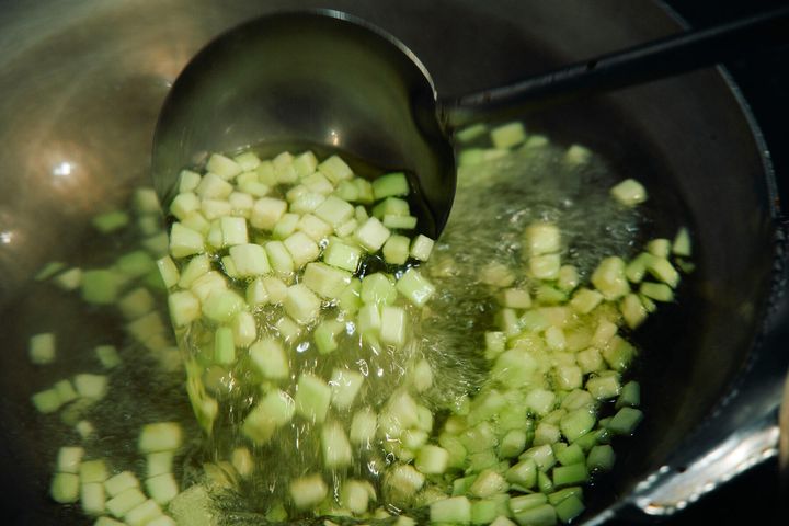材料をゆでる