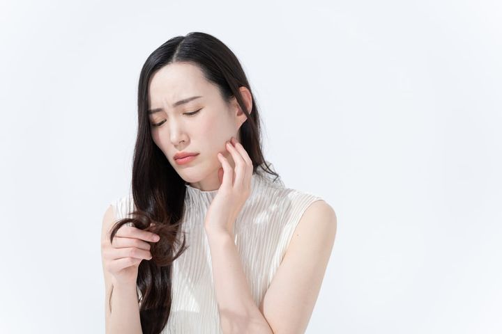 プールや海に入った後に髪が傷まないようにするには？（画像はイメージ）