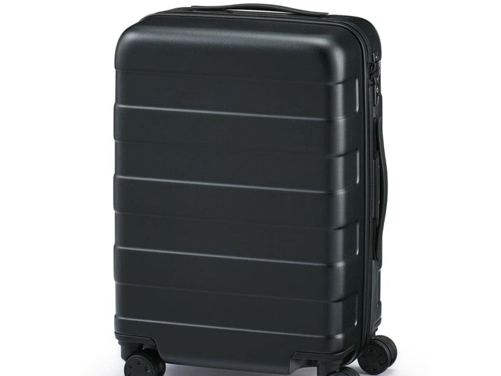 「無印良品」から発売されている「バーを自由に調節できるハードキャリーケース（36L）」が、静かな走行性と使い勝手の良さで人気を集めています。購入者のレビューでも高く評価されている同商品の魅力を紹介します。（画像出典：無印良品公式Webサイト）