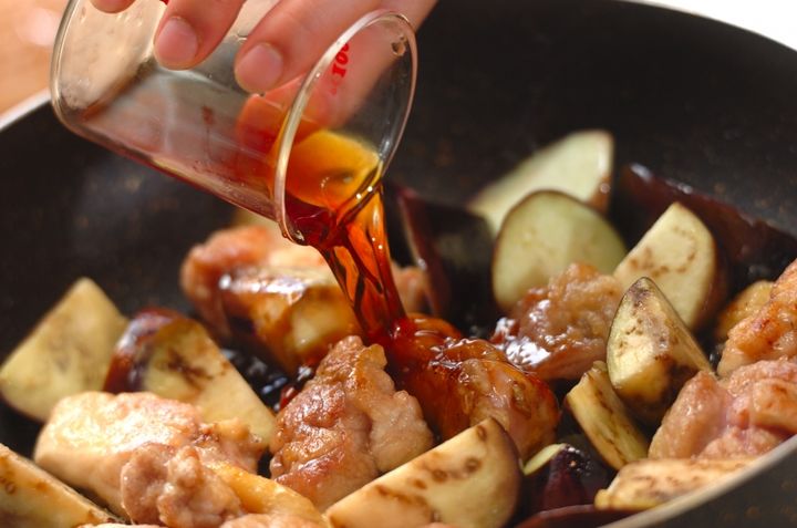 鳥もも肉の照り焼き お酢が隠し味！の作り方2