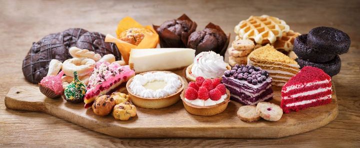 ケーキやマフィン、ドーナツ、クッキー