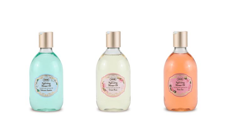 ハイドレイティング シャワーオイル デリケート・ジャスミン、グリーン・ローズ、ローズティー 各300ml ￥3,740（税込）／すべてSABON 問い合わせ先：SABON Japan 0120-380-688