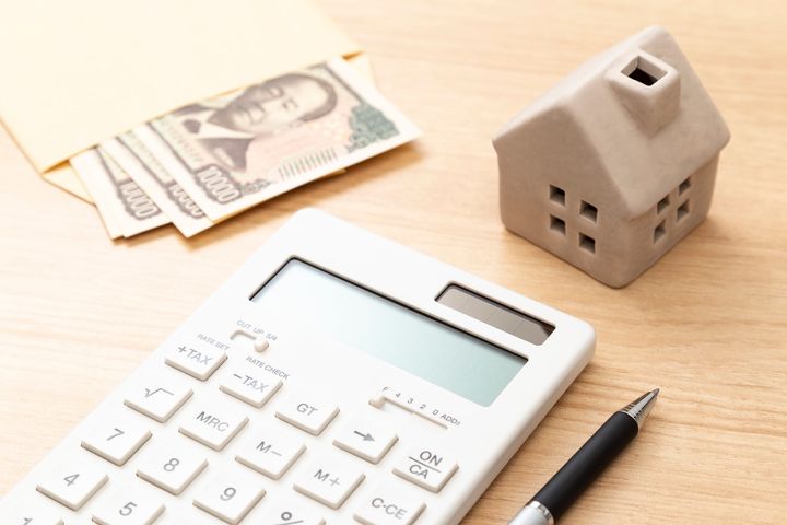 遺産相続を巡って攻撃的になってしまった弟……。世帯年収580万・64歳男性が調停の末に背負い込んだ「負の遺産」とは？