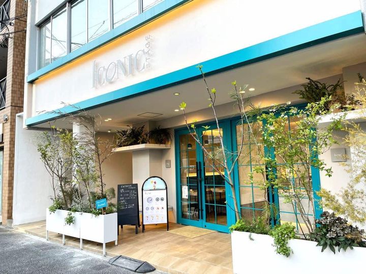「ICONIC STAGE cafe／shop」外観