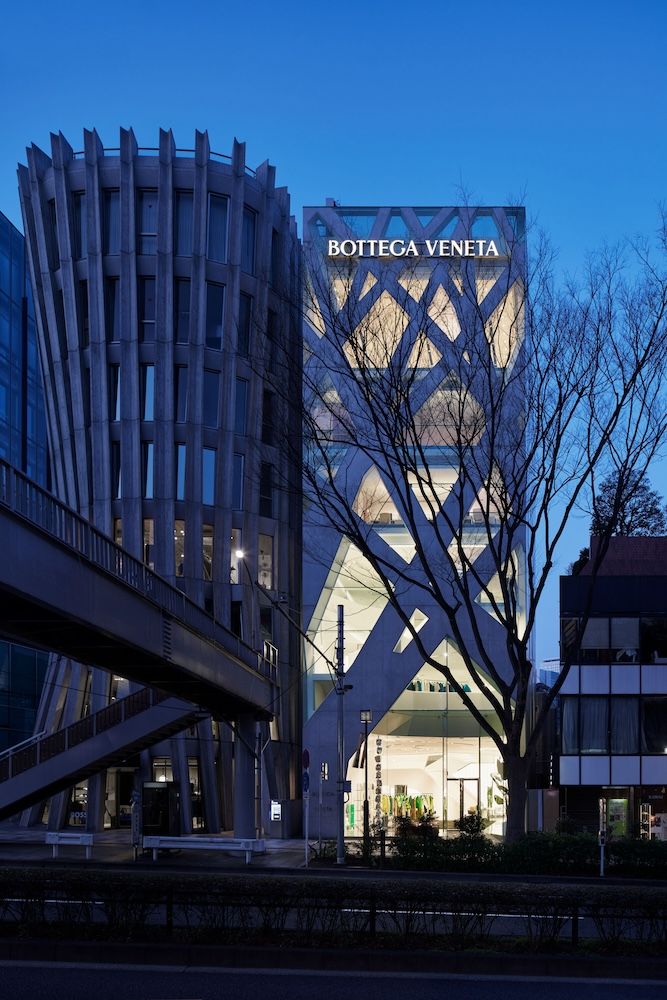 2026/07/BottegaVeneta_Omotesando_exterior_01.jpg