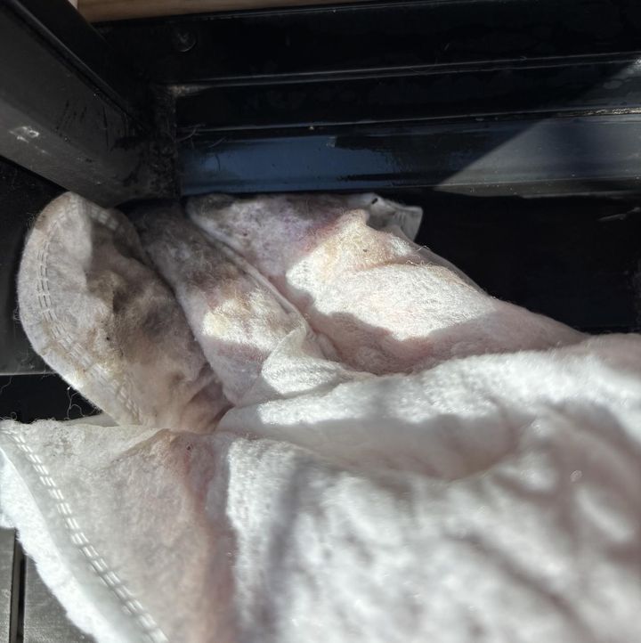 画像2: 窓サッシの溝掃除に使ってみた！