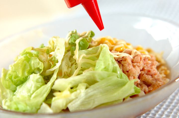 時短で簡単！サラダうどん 冷凍うどんと麺つゆを使った人気レシピの作り方2
