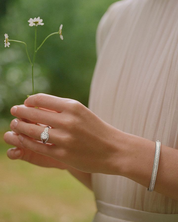 2026/07/VCA_BRIDAL_2026_4x5.jpg