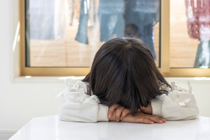 友達の洋服を汚してしまったことで、まさかの警察沙汰に！？世帯年収600万・40歳男性が明かす、当時6歳の娘の身に起きた驚きのトラブル