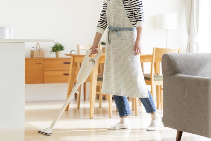 「手伝ってくれるけど中途半端…」夫の家事を“最後まで”やり切ってもらう伝え方と分担のコツ