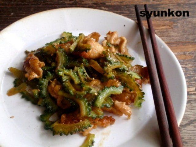 「ゴーヤと豚肉のオイスター炒め」レシピ
