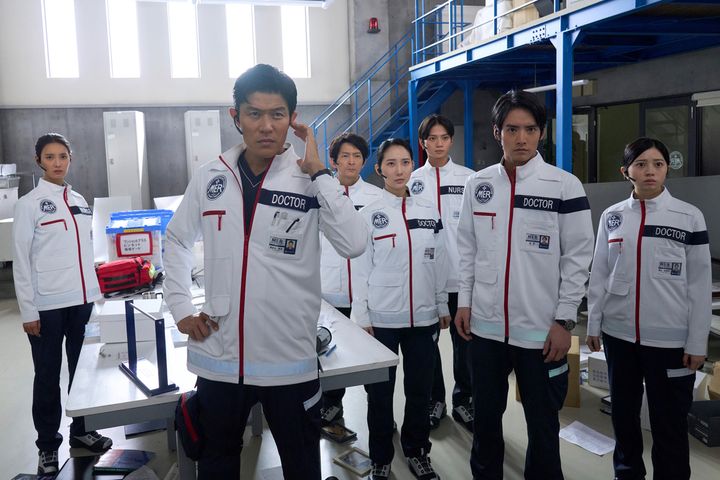 赤楚衛二ら新メンバーの姿も 鈴木亮平主演『TOKYO MER』首都直下地震に挑む場面カット解禁