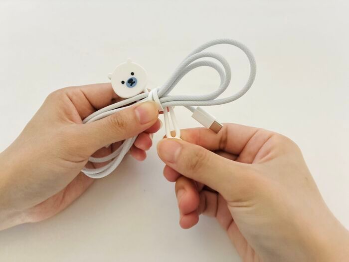 【セリア】クルっと巻いて、ペタッとくっつく！進化系『シロクマちゃん』が1個で何役もこなす優秀グッズでした♡