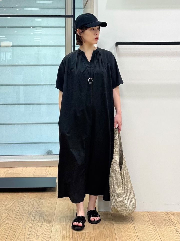 体が泳ぐようなゆとりがあり、大人の女性も着やすいシルエット 出典：WEAR