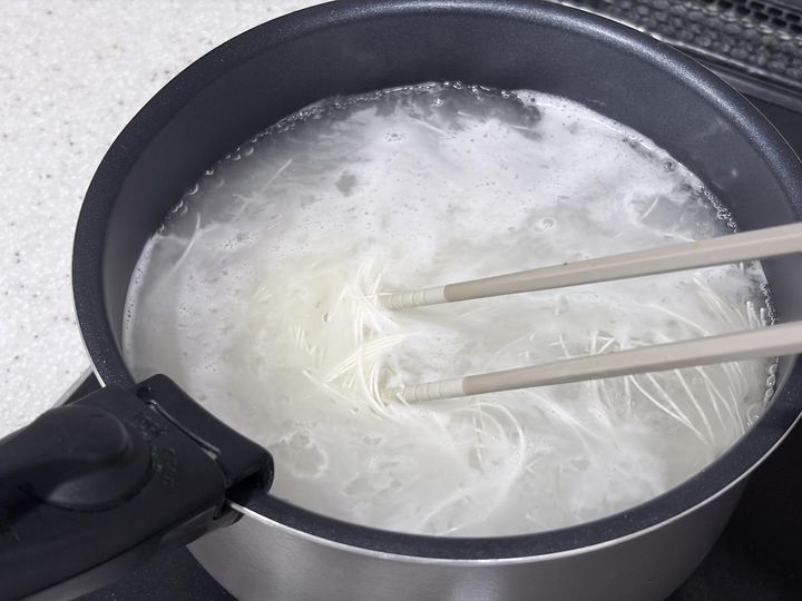 画像2: ほぼ「茹でないそうめん」が正解だった