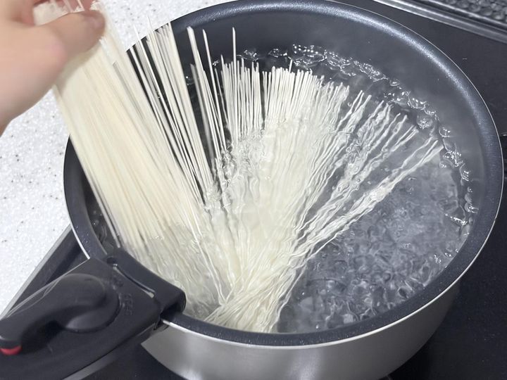 画像1: ほぼ「茹でないそうめん」が正解だった