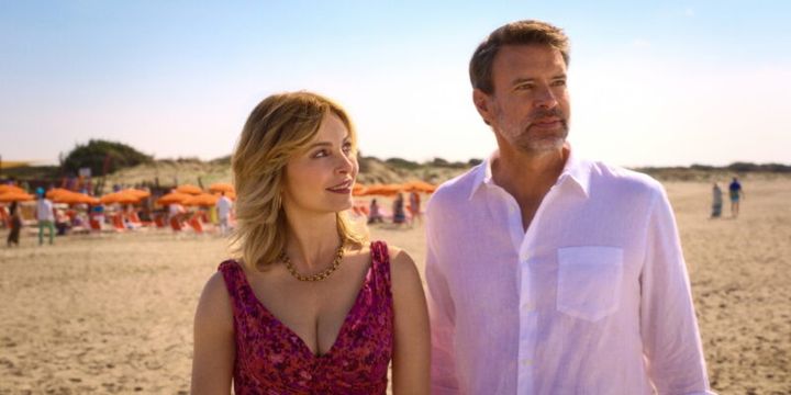 美しい市長にも注目。Netflix映画『ラ・ドルチェ・ヴィッラ』独占配信中