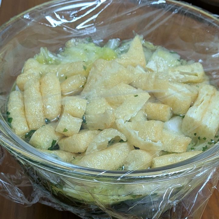1. ◯を耐熱容器に入れる。●も入れてラップをする。