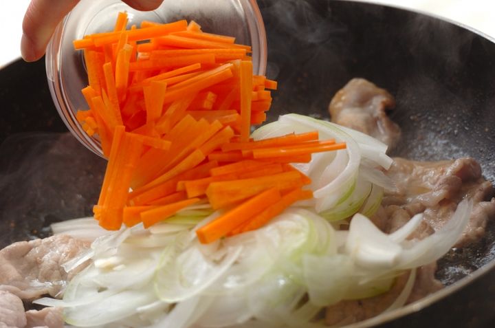 薄切り豚のショウガ焼きの作り方1