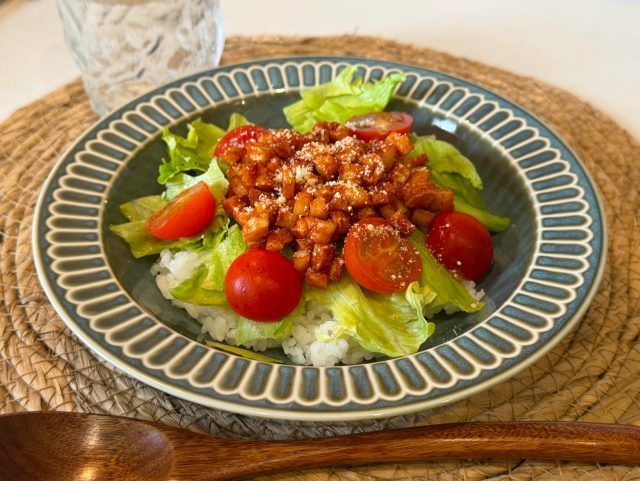 節約タコライス風丼