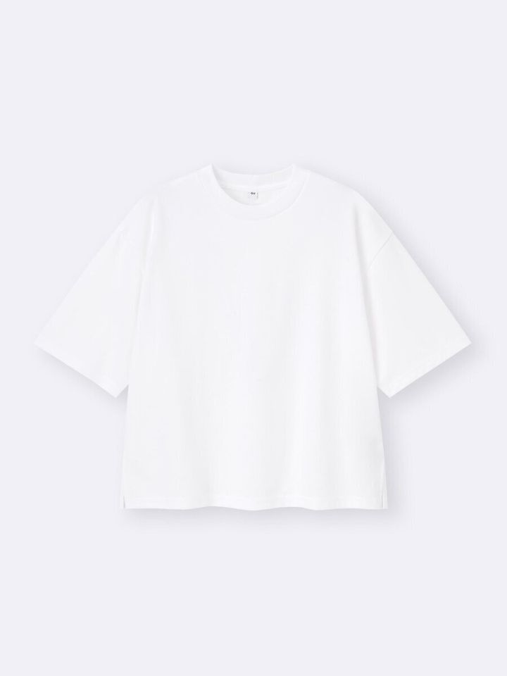 オフホワイトのシンプルなドライワイドTシャツ