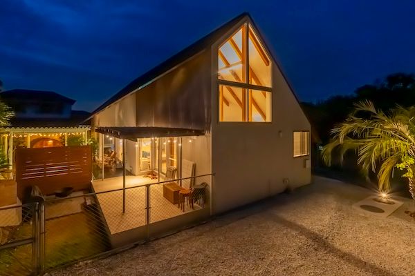 【千葉県館山市】海と山に囲まれた一棟貸し別荘「TATEYAMA STUDIO」に新たにプライベートプールを設置