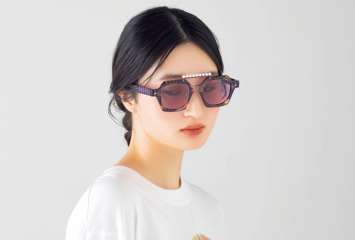 印象がパッと変わる！ 顔まわりを華やかにするアクセサリーを集めました