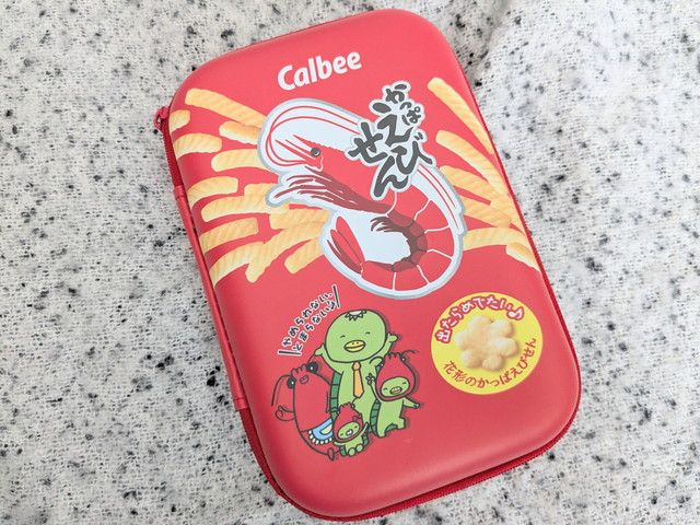 かっぱえびせん柄のメモ帳の裏面をアップで見せた写真