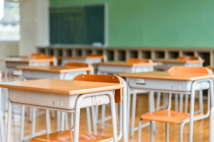 先輩に数万円で偽ブランド品をつかまされた上に加害者扱いも……15歳長男の学校トラブルに世帯年収750万・42歳男性が抱えた深い後悔