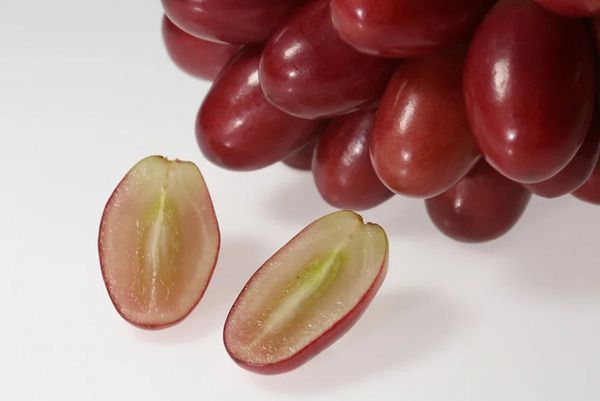 島根県産の2つのプレミアム果実、ぶどう「神紅」＆いちじく「蓬莱柿」発売！
