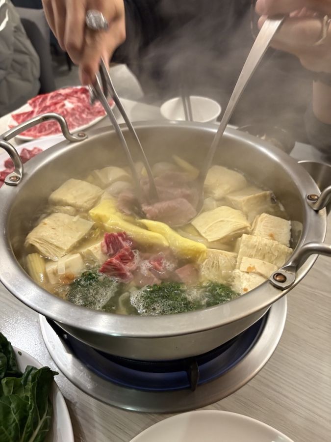新鮮な台湾産牛肉を味わえる「屏東双園火鍋」