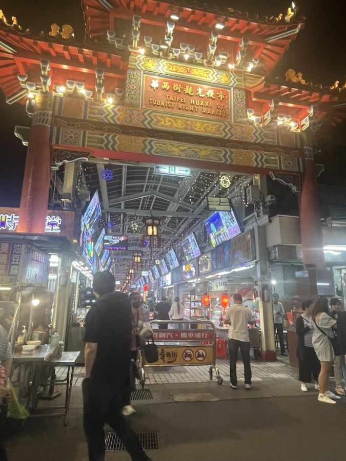 「華西街観光夜市」