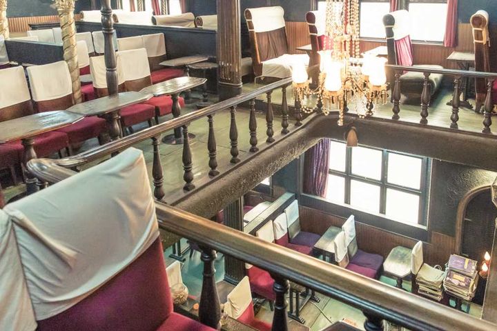 喫茶ライオン店内