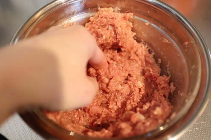 自分史上最高！ふっくらジューシーなハンバーグを作る裏ワザとは？