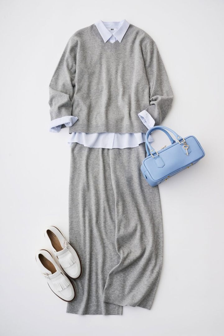 ユニクロ ウォッシャブルニットVネックセーター ￥2,990 ウォッシャブルニットパンツ ￥2,990