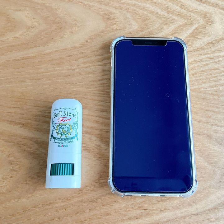 コンパクトで塗りやすい「ソフトストーン足指」