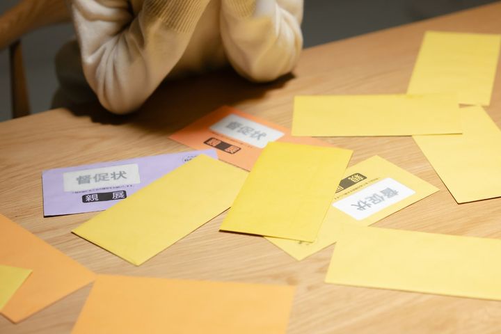 もっと稼ぎたかっただけなのに……120万の借金をしてまで副業スクールに入会した年収280万・29歳女性、その先に待っていた悲惨な末路とは？