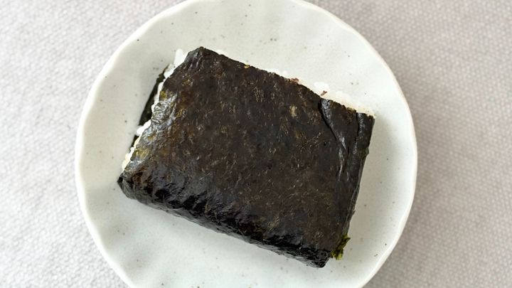 お肉やわらか＆玉ねぎシャキシャキ【ローソン×吉野屋】のおにぎりって？