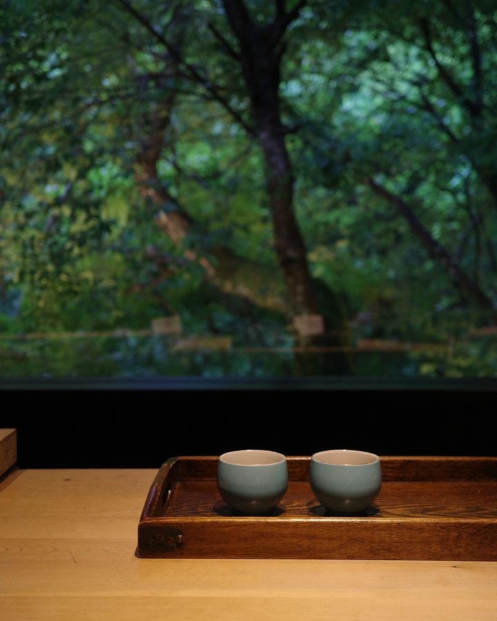 くろいわ無二のカウンター席から望む、四季を感じる景色