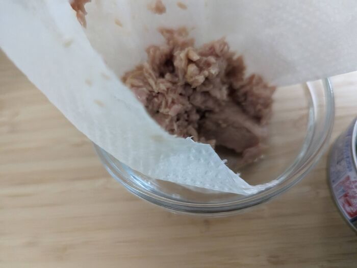 メーカー公式おすすめツナ缶の油を切る方法、試してみたらさすがだった！切った油も意外な料理に使えます♪