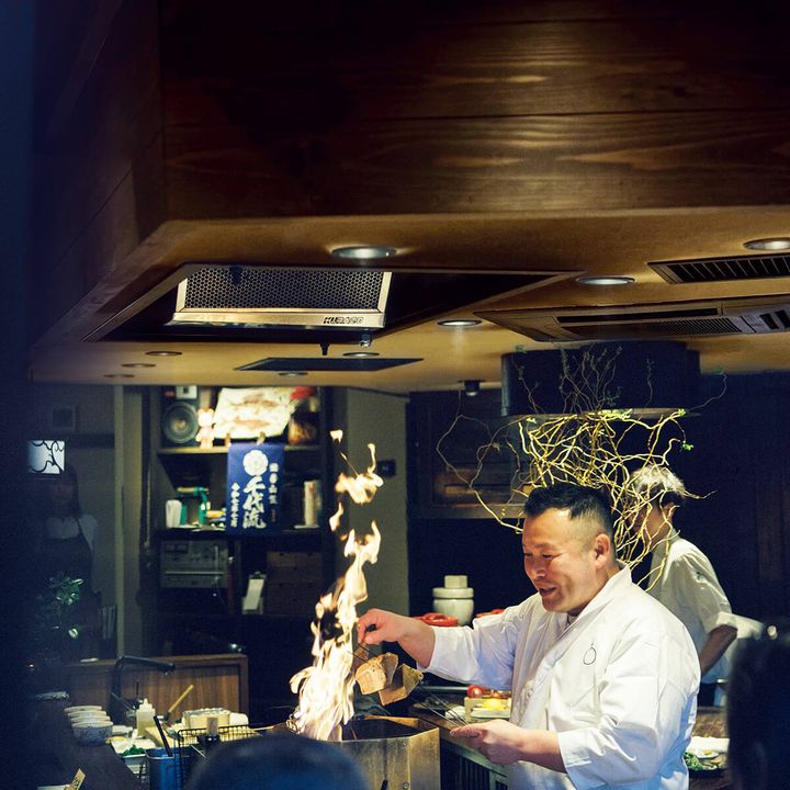 福岡〈藁焼みかん〉店内 調理場